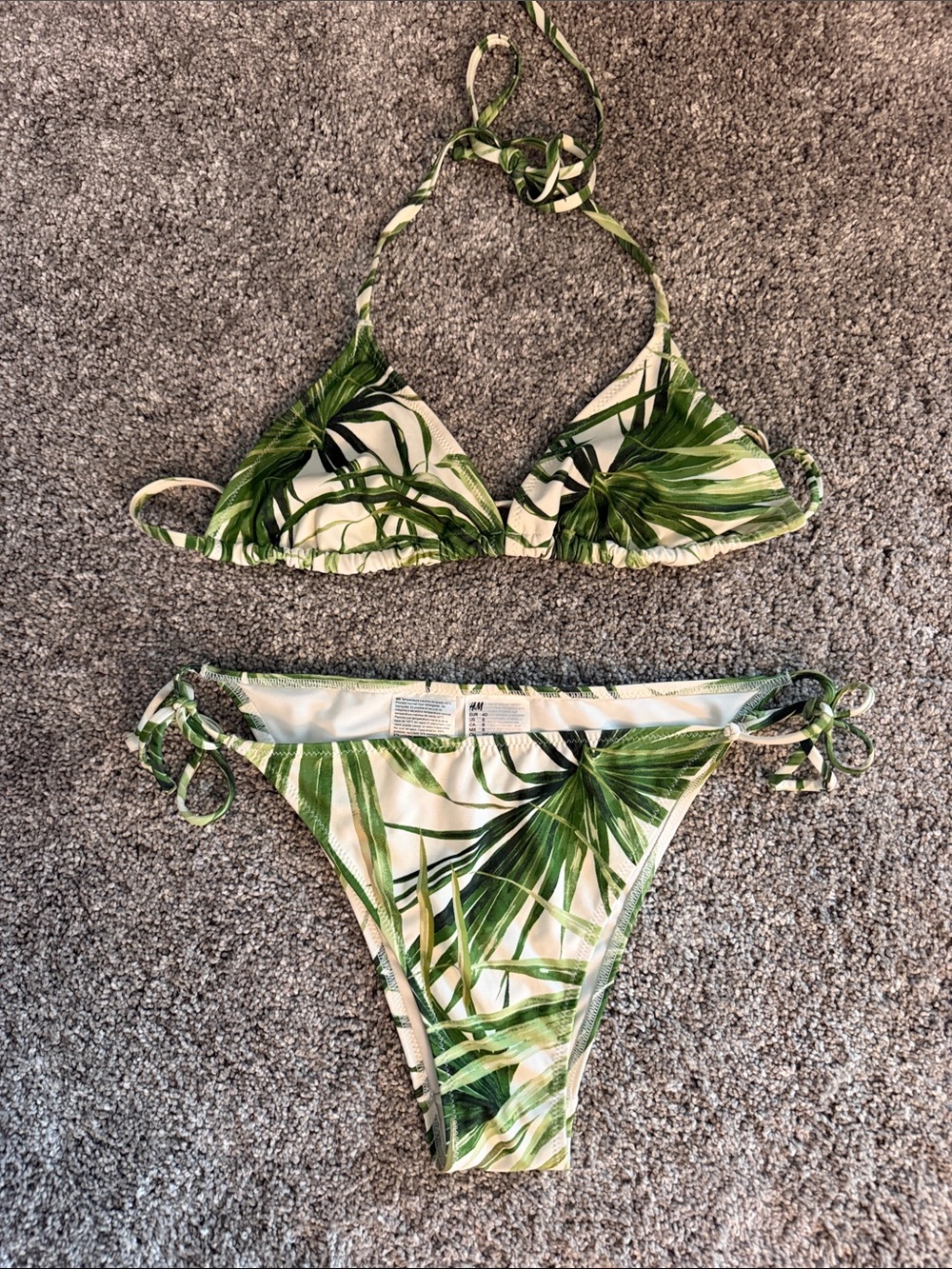 H& M green and white patterned bikini set